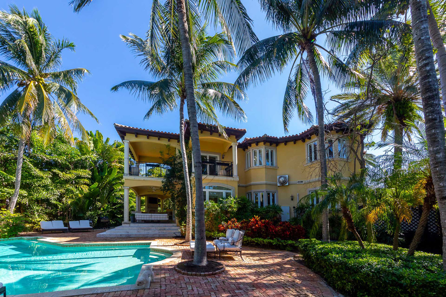 325 Greenwood Dr | Key Biscayne